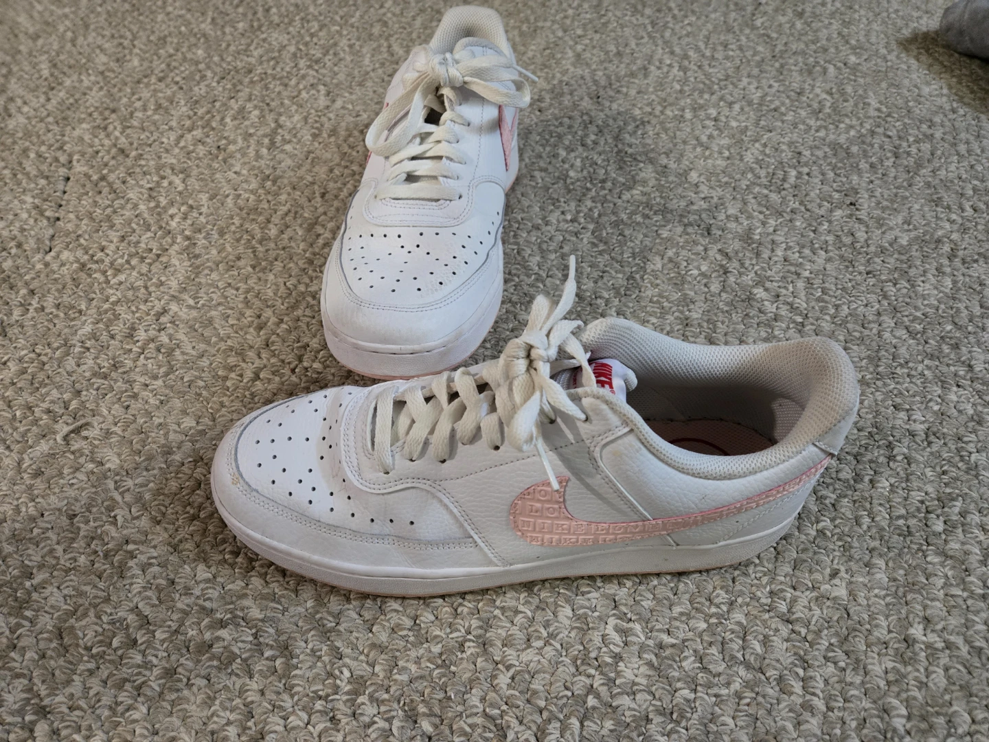 Nike Mens Court Vision Low Sneakers White/Pink