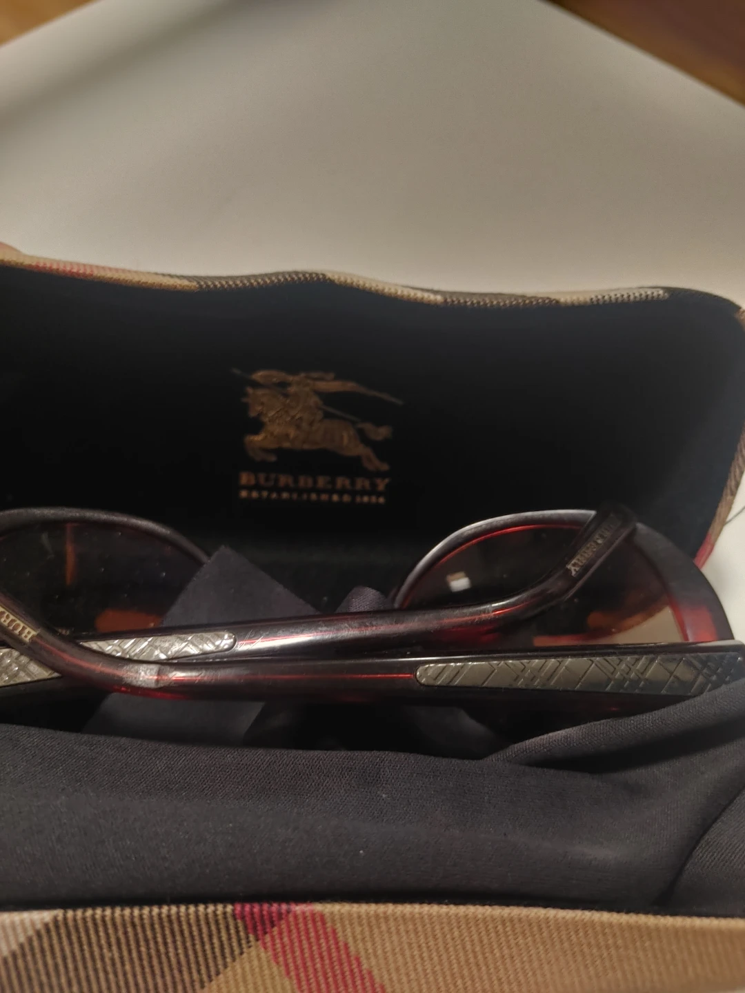 Burberry Tortoiseshell Sunglasses with Case - photo 4
