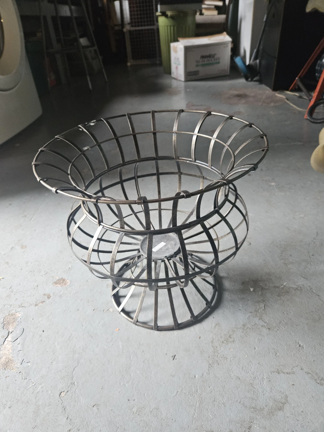 Metal Wire Basket Planter - photo 2