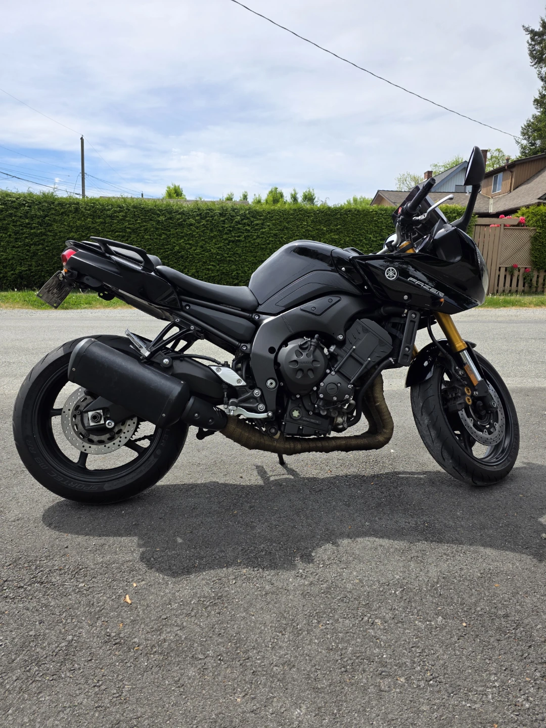 Black Yamaha FZ8 Motorcycle - photo 2