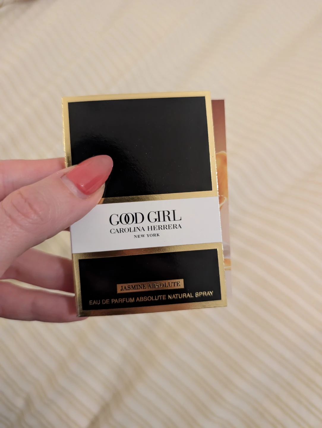2 Carolina Herrera Good Girl 1.5ml Jasmine Absolute sample packs - photo 2