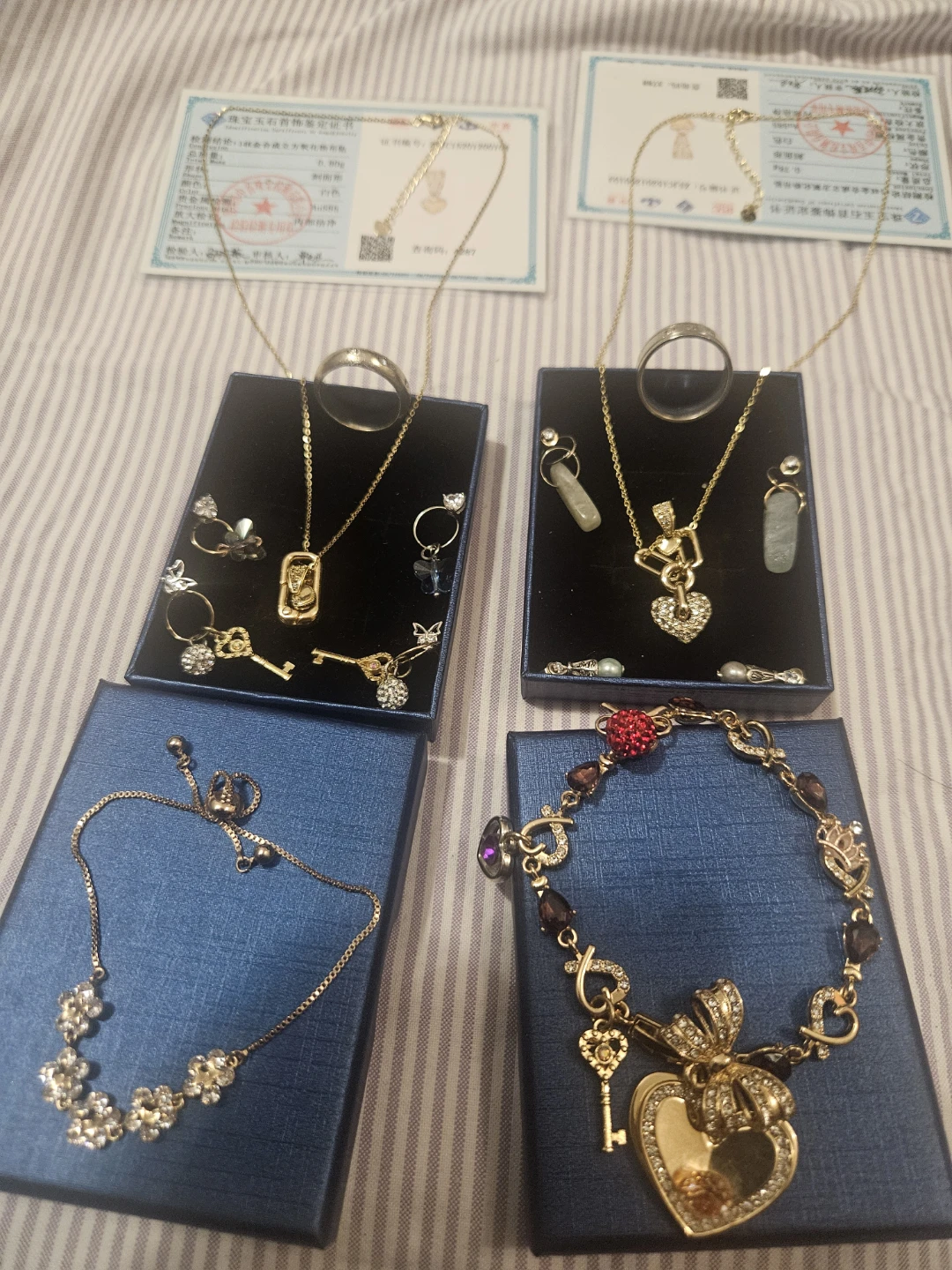 Assorted Gold-Tone Jewellery Set with Pendants and Rings