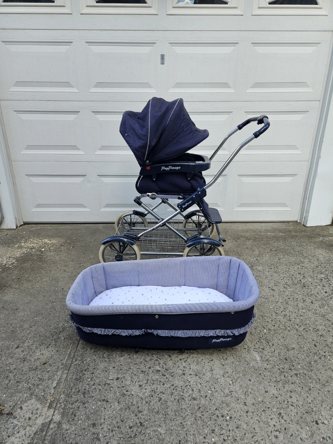 Beautiful made in italy pram stroller and bassinet
