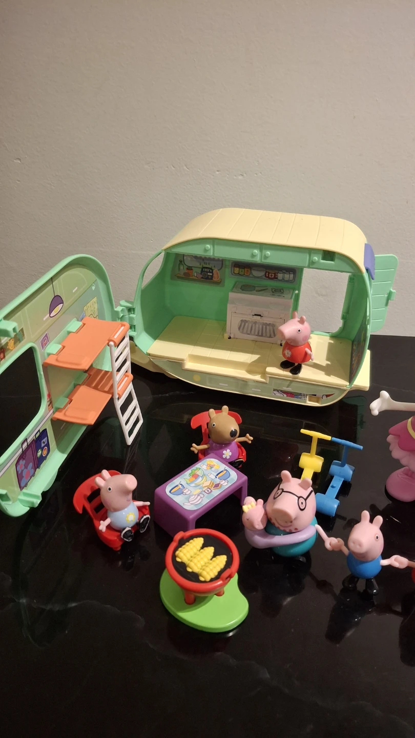 Peppa Pig Campervan Playset with Figures - photo 2