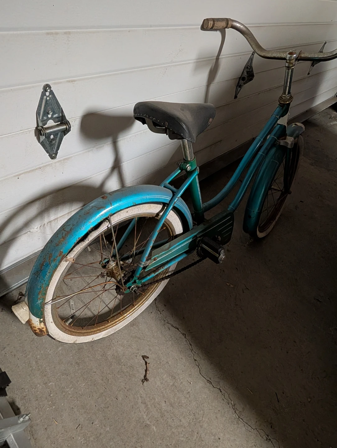 Vintage Teal Cruiser Bicycle - photo 2