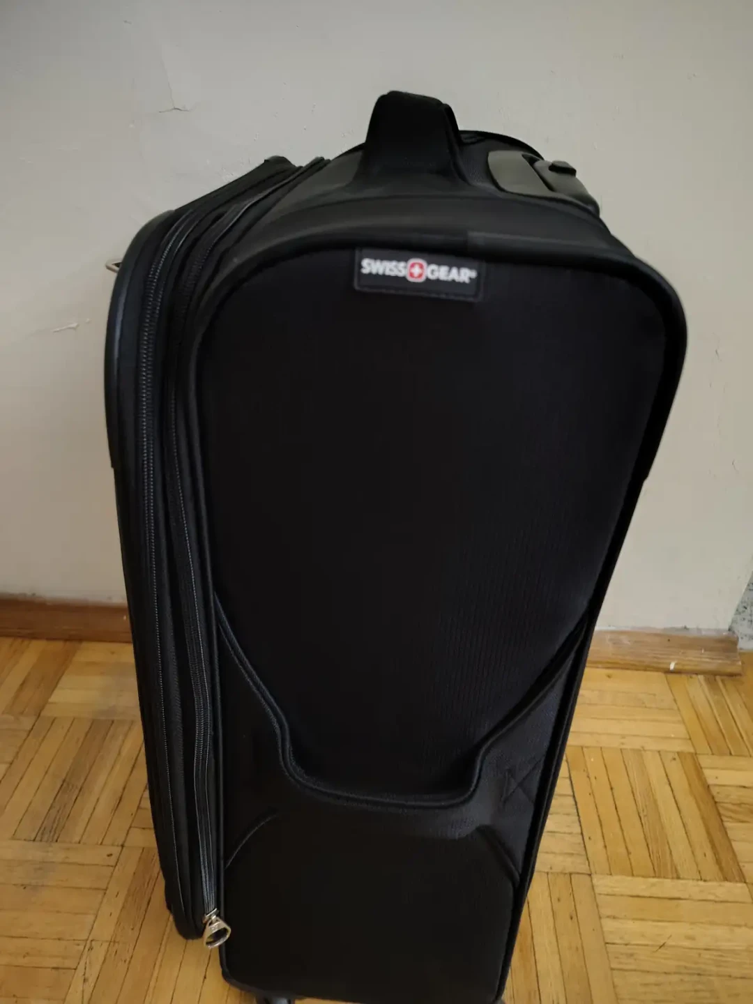 SwissGear Sion 24" Medium Luggage Bag - BRAND NEW - photo 3