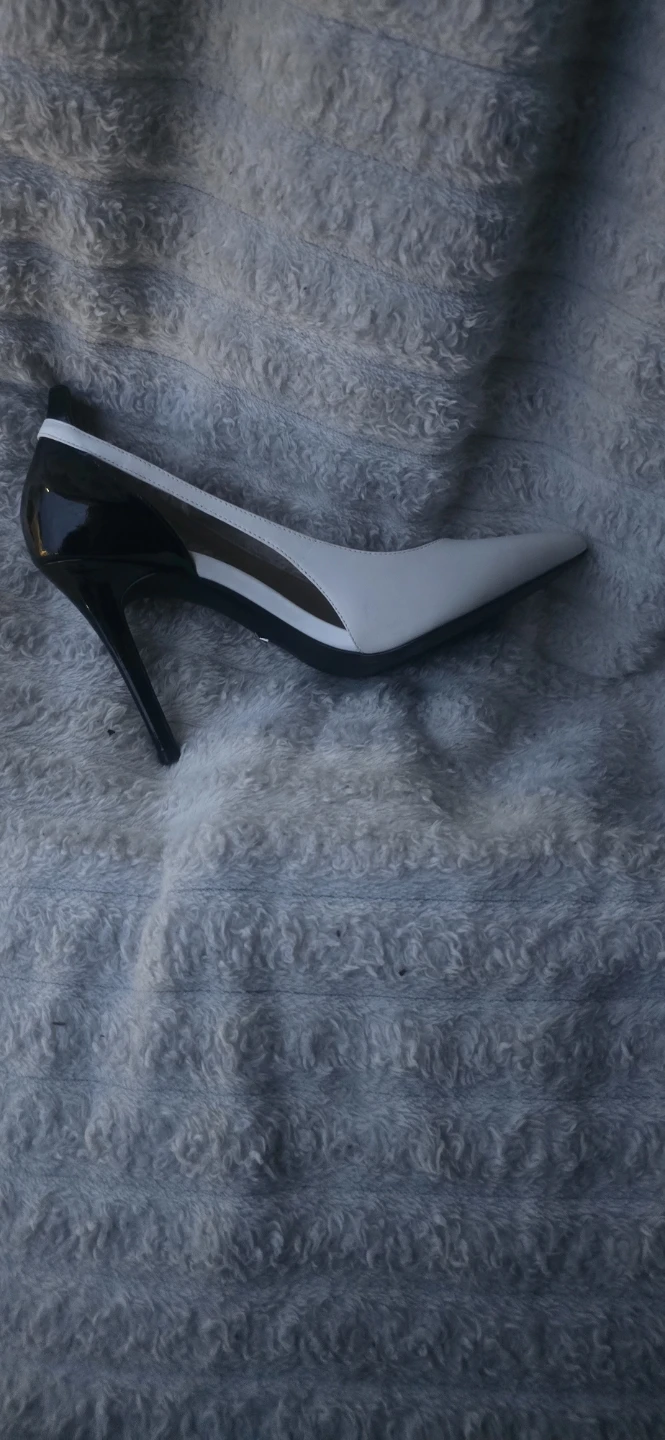 Michael Kors Women's White and Black Pointed Toe Heels