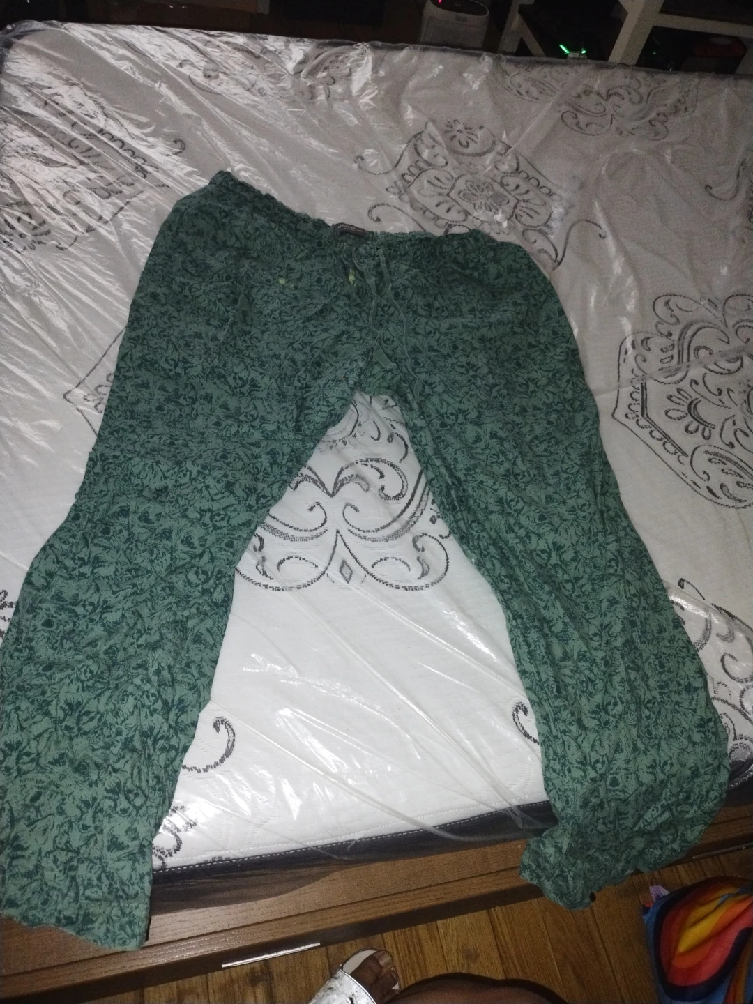 Eddie Bauer Women's Sleepwear XL Green Patterned Pants - photo 3