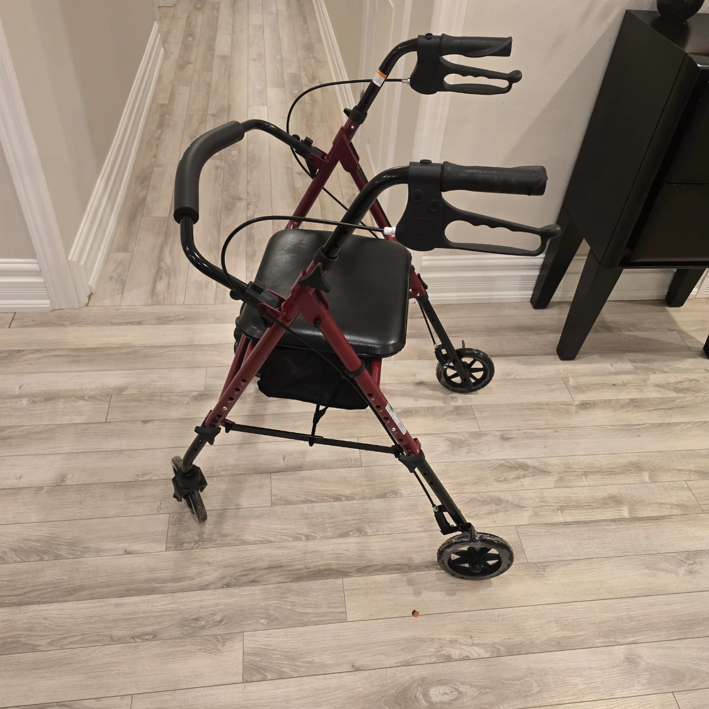 Drive Medical 4-Wheel Rollator Walker - photo 4