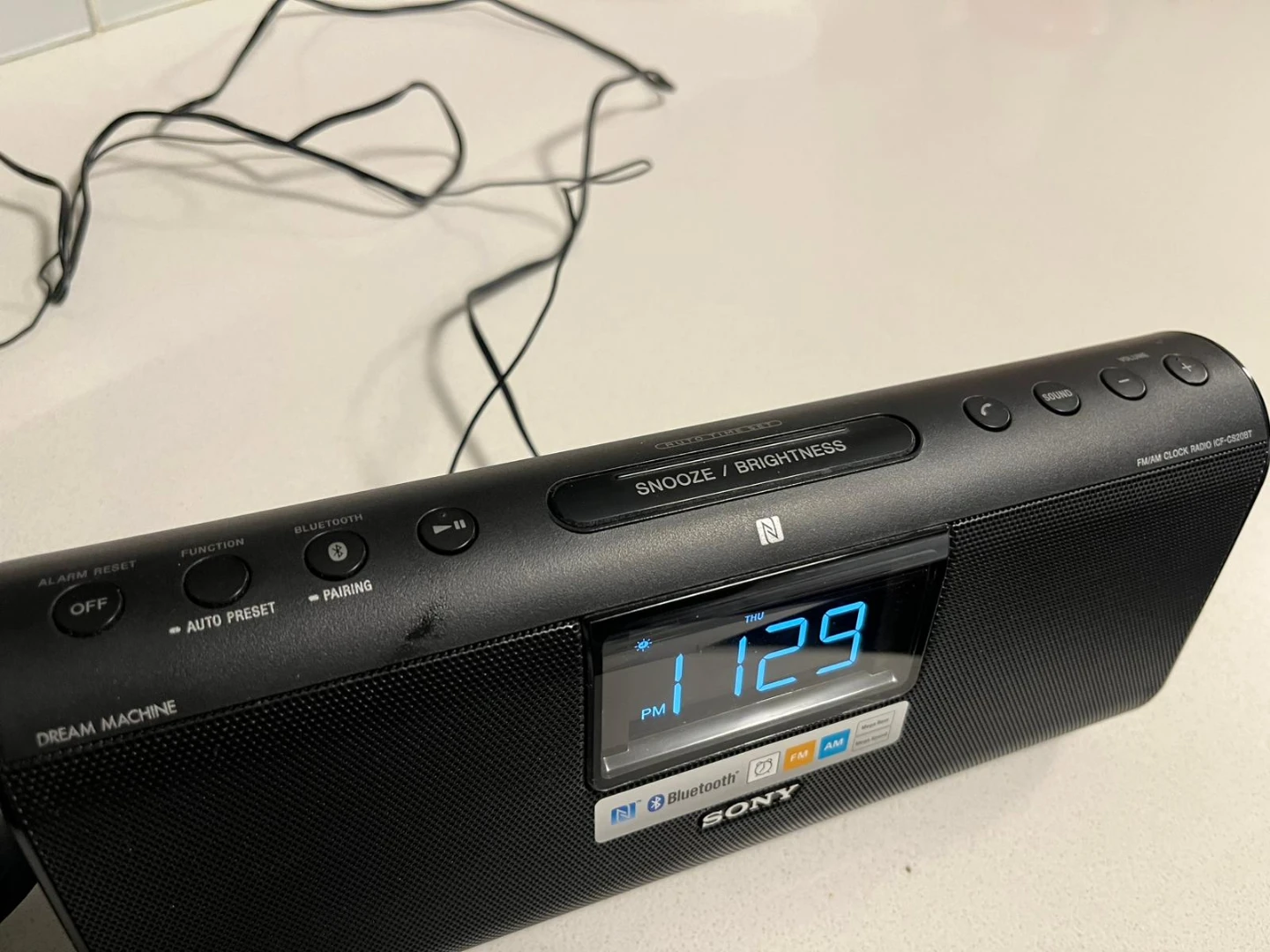 Sony FM/AM Clock Radio Bluetooth Dream Machine - photo 4