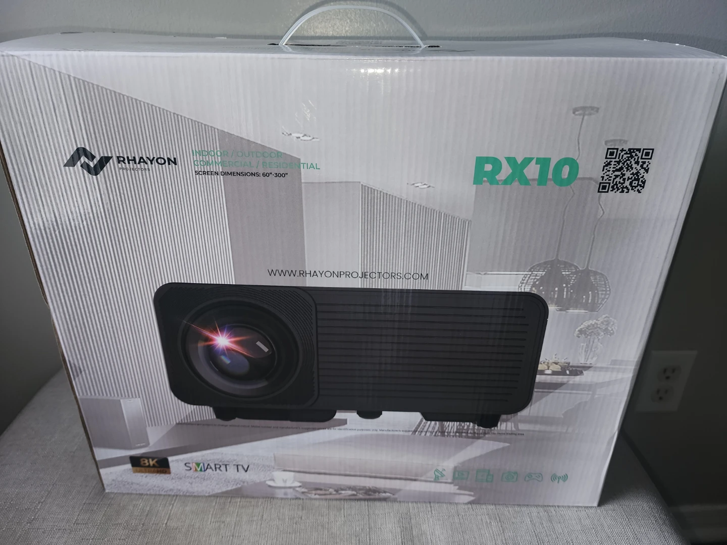Rhayon RX10 Projector and Titan TSC-572 Screen