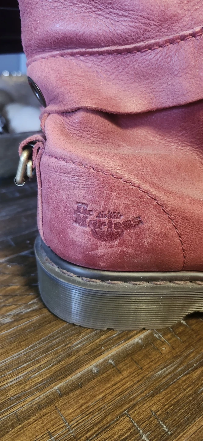 Women's Dr Marten boots - photo 2