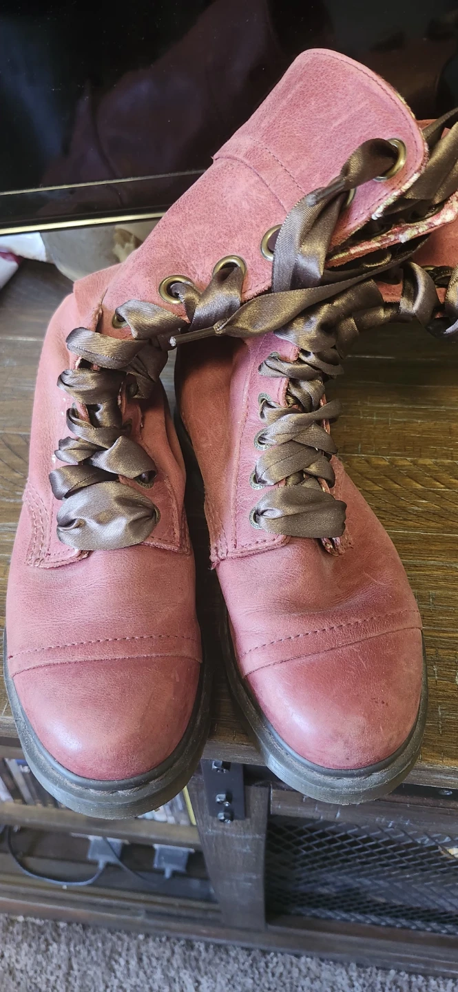 Women's Dr Marten boots - photo 3