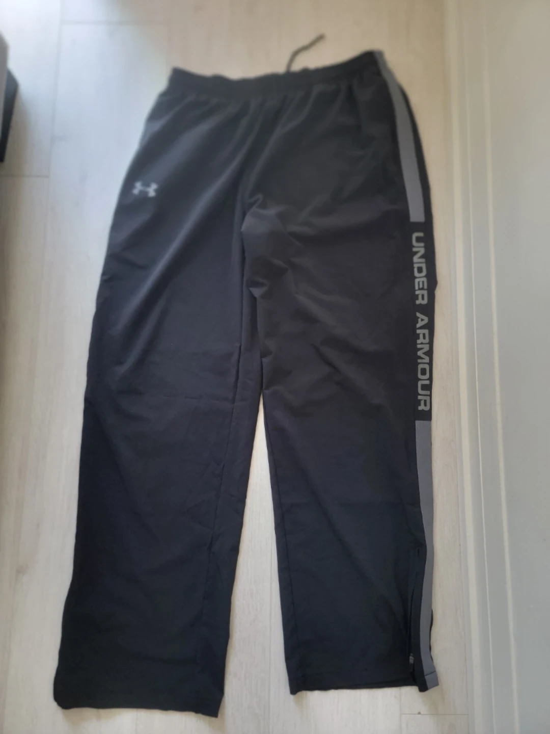 Under Armour Black Track Pants XL