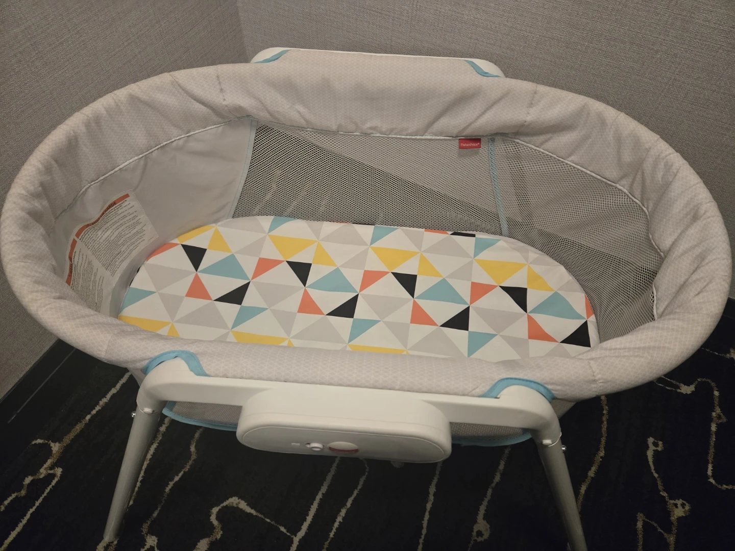 Fisher-Price Bassinet - photo 2