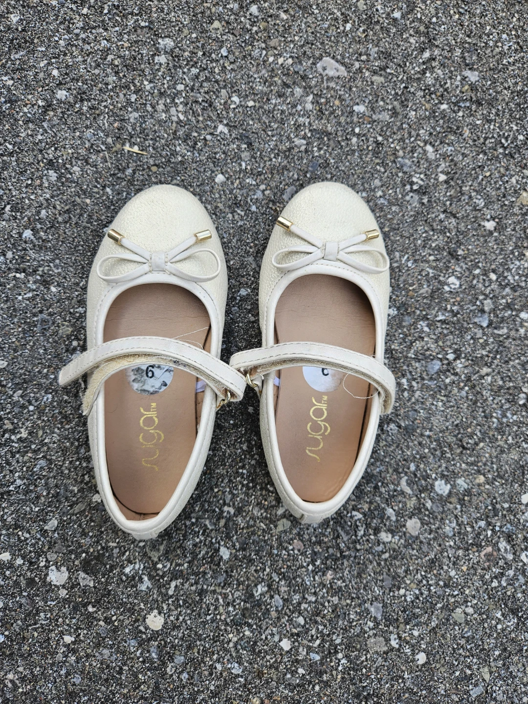 Sugar Shoes - Toddler Size 6 - Gold