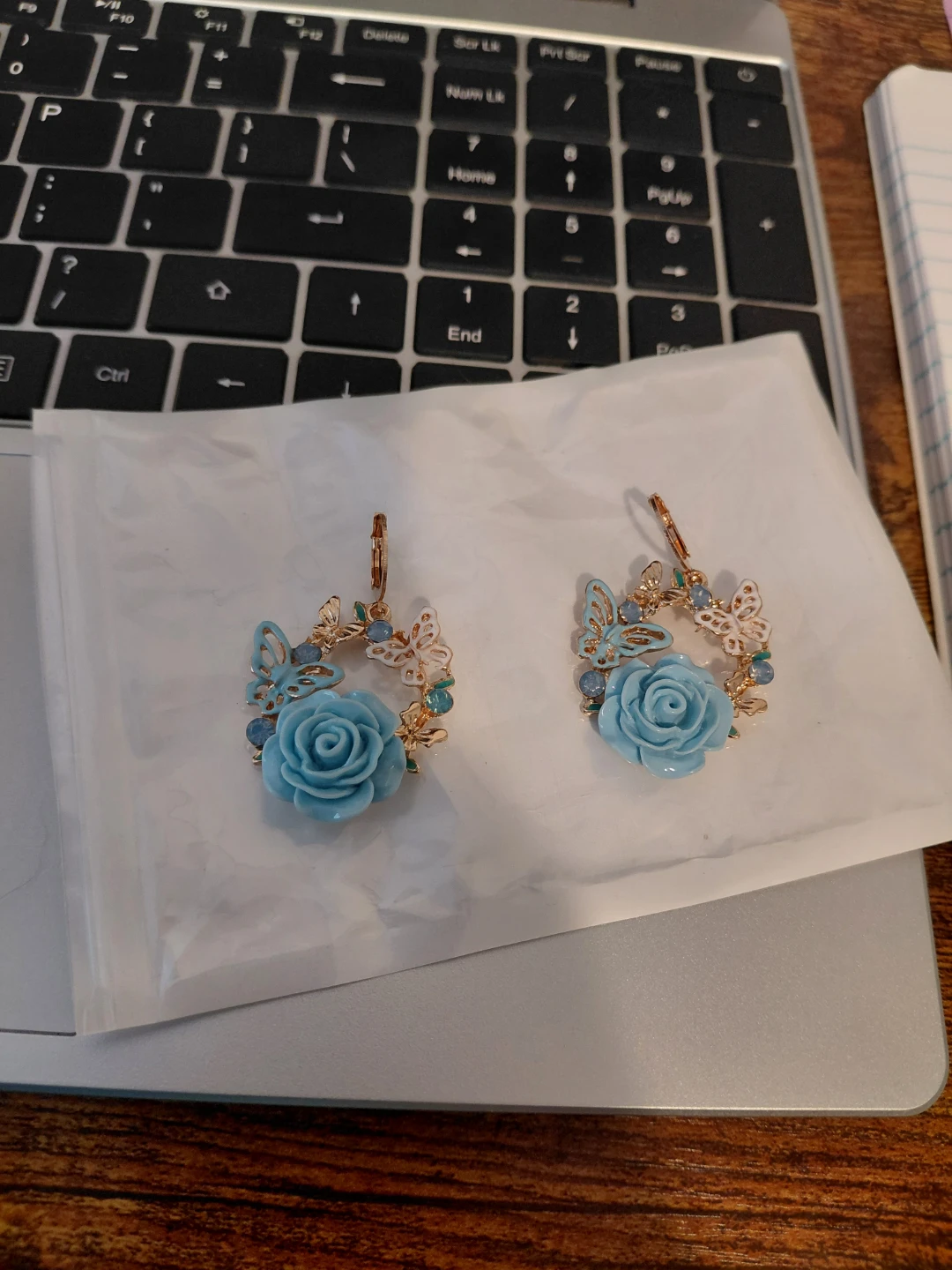 Blue Rose & Butterfly Drop Earrings and necklace - photo 2