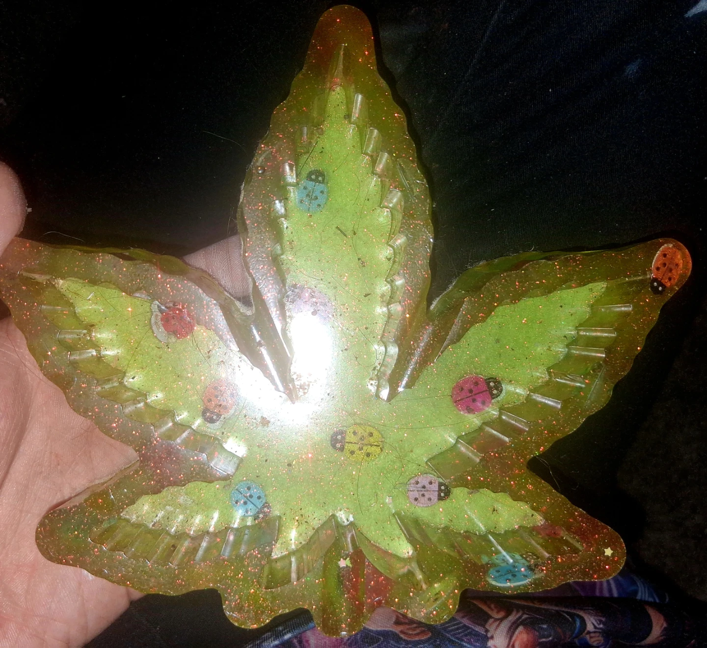 Resin Leaf AshTray with Ladybugs