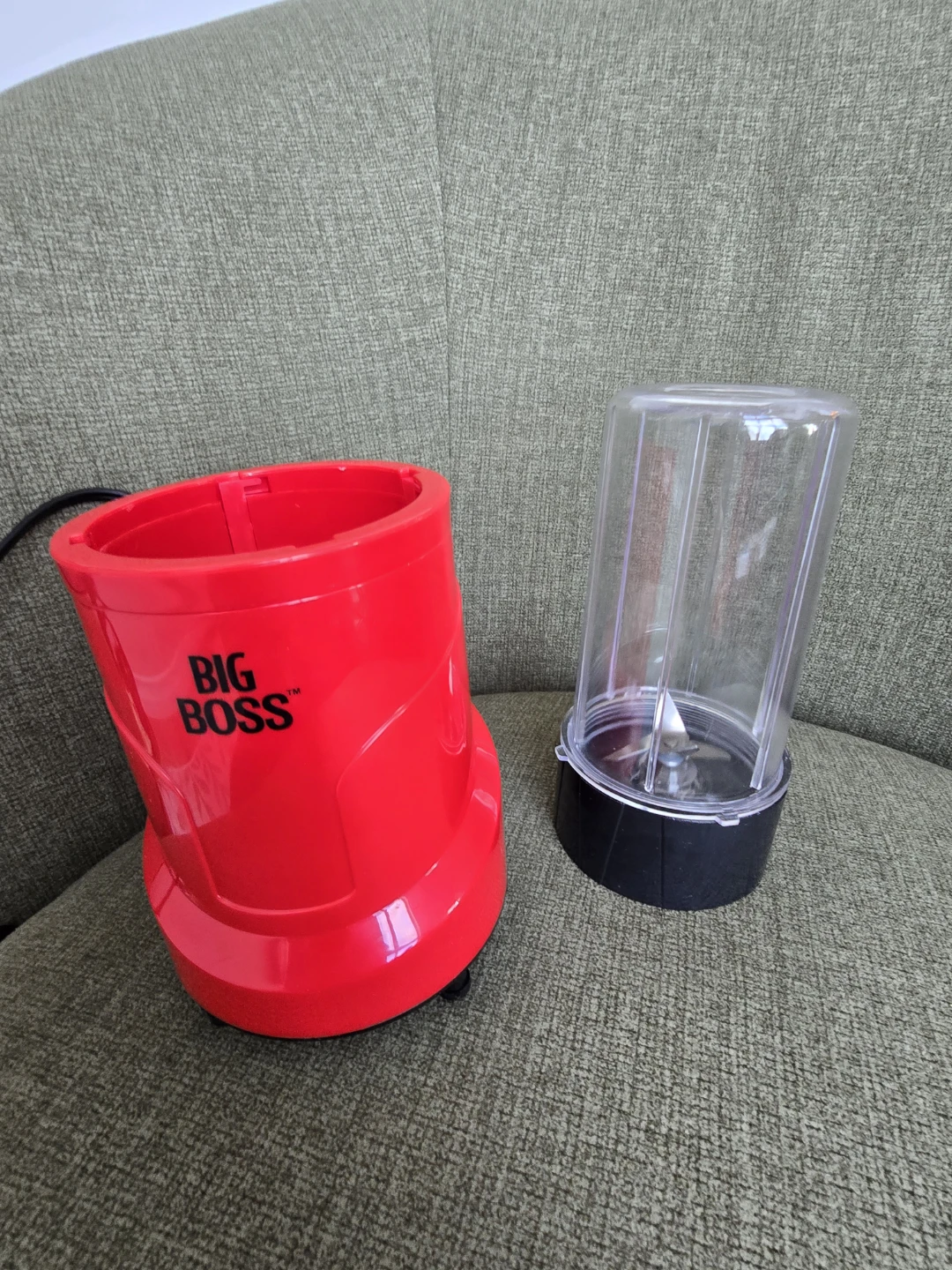Big Boss Red Blender with Cup