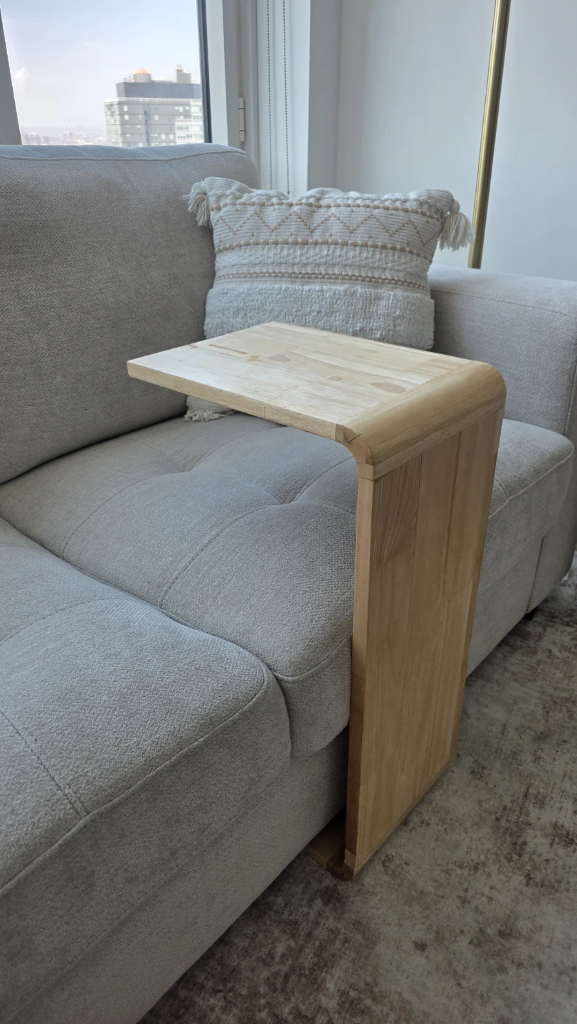 Loveseat with decor pillows, table & floor lamp. - photo 2