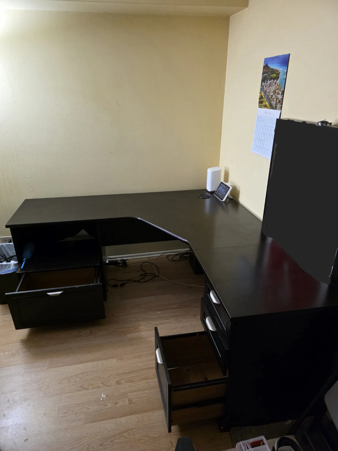 DESK & FREE Serta Office Chair - Dark Brown