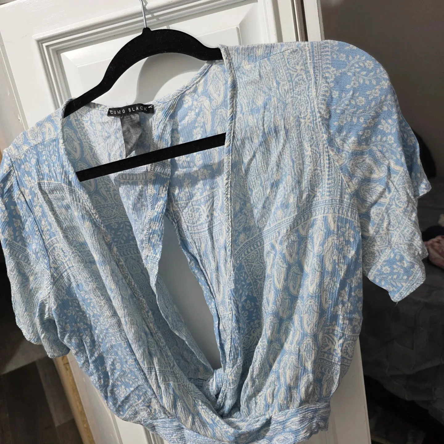 CUCO BLACK Blue & White Patterned Crop Top
