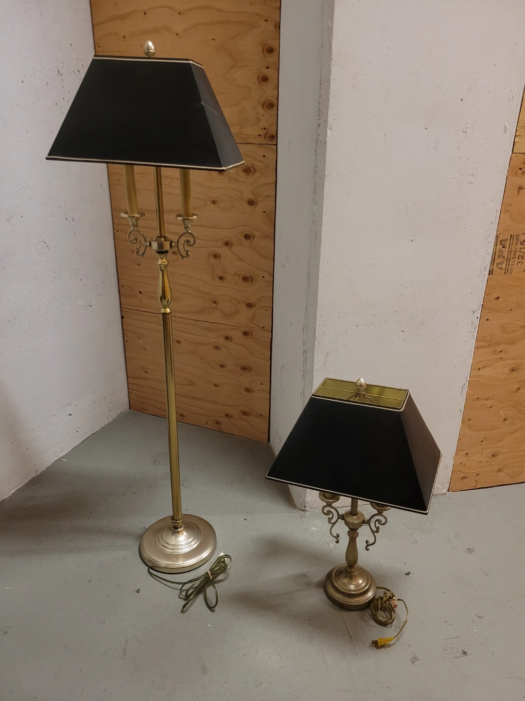 EXECUTIVR RETRO Brass Floor Lamp AND TABLE LAMP WITH Black Shade