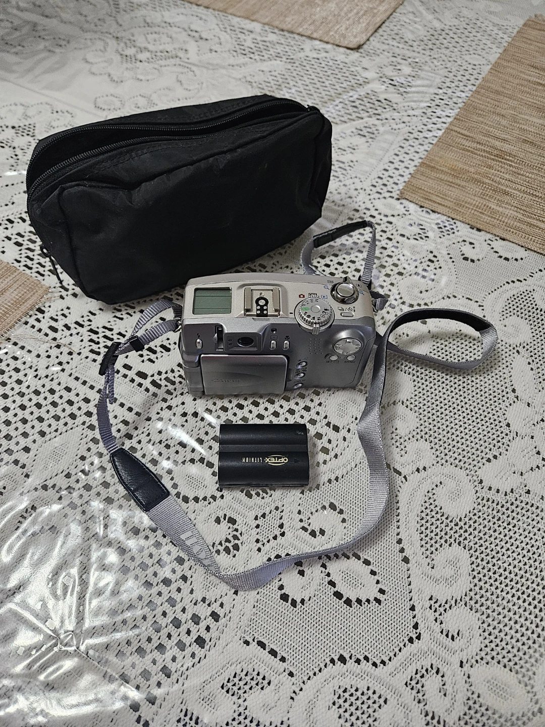 Canon PowerShot A510 Digital Camera with Case - photo 2