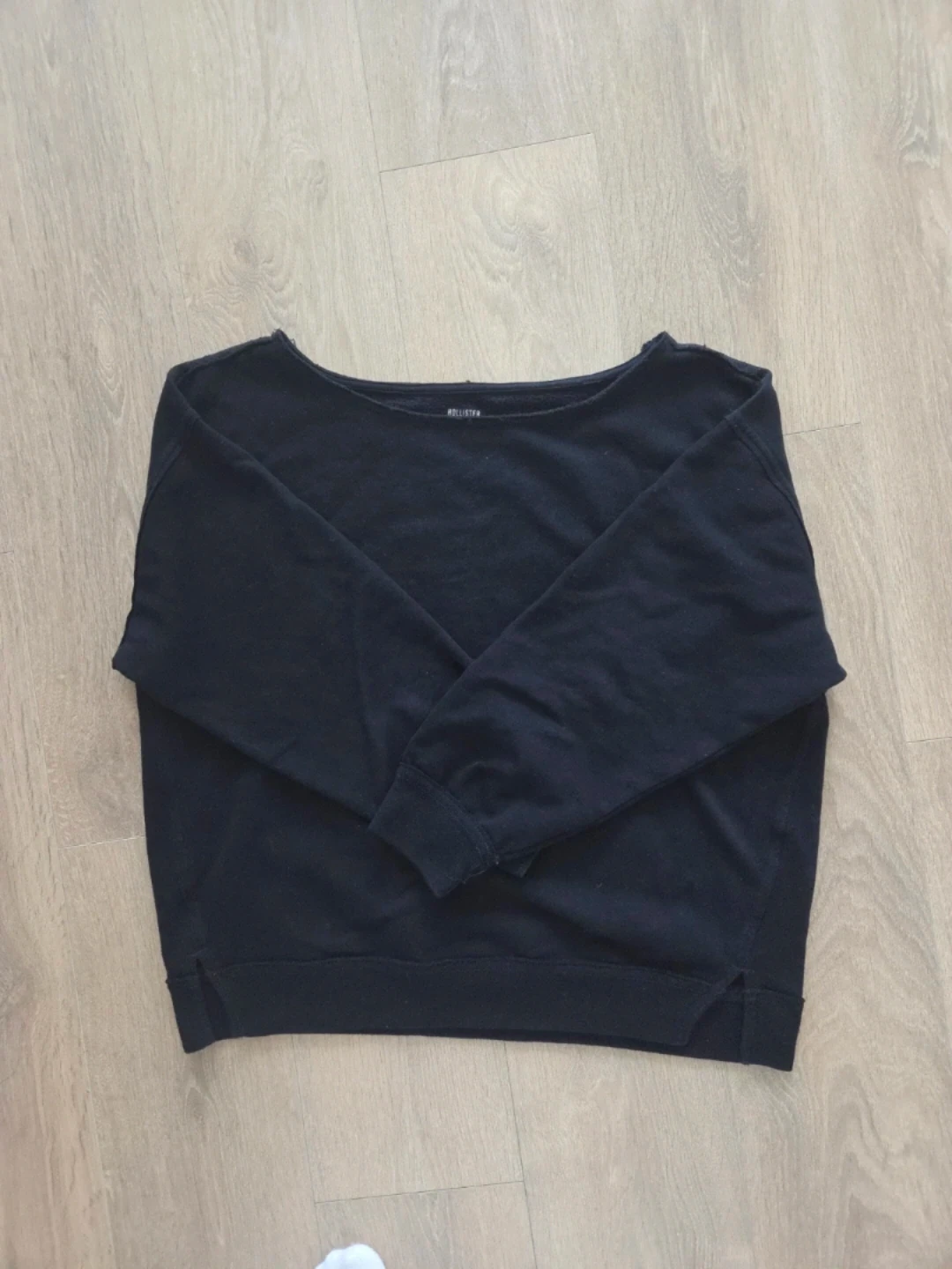 Hollister Off-Shoulder Sweatshirt - Black - photo 3