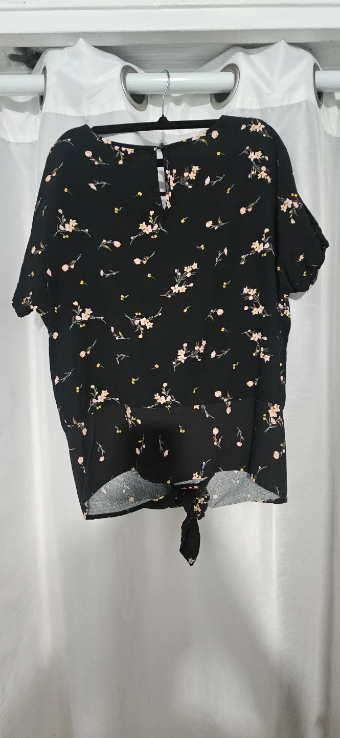 Women's Buffalo David Bitton Tie Front Top Blouse. Size S - photo 2