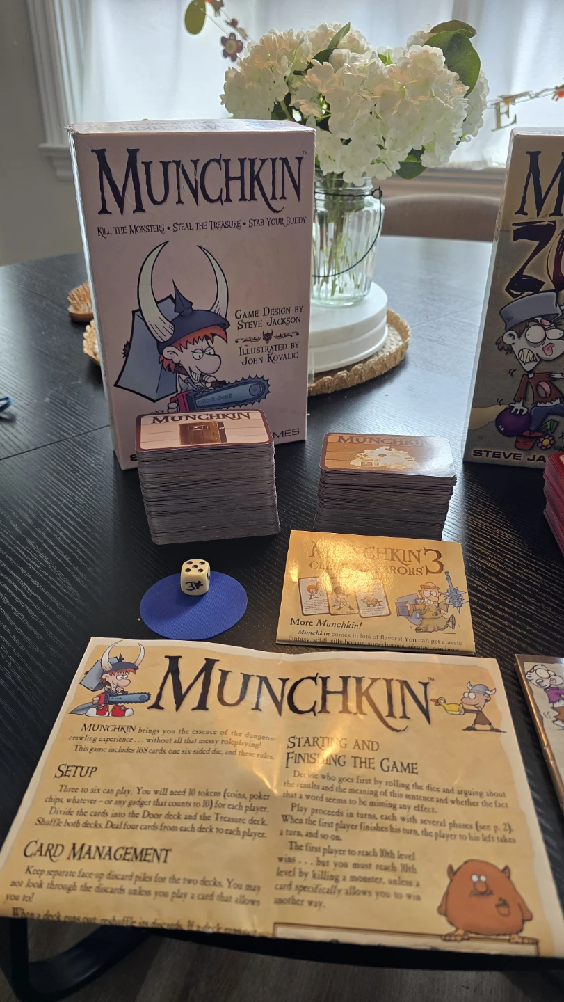 Steve Jackson Games Munchkin Board Game Bundle - photo 3