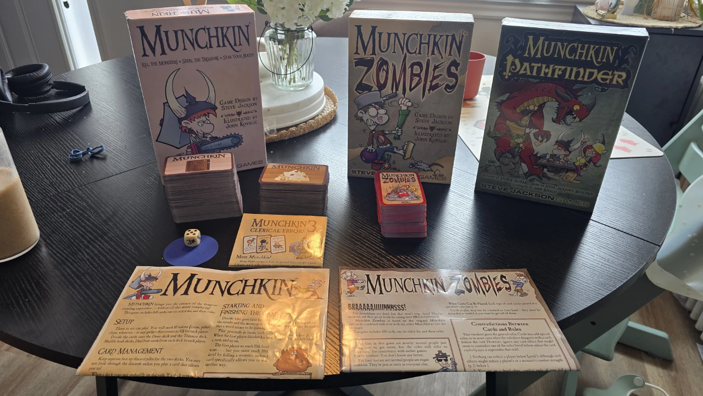 Steve Jackson Games Munchkin Board Game Bundle - photo 4