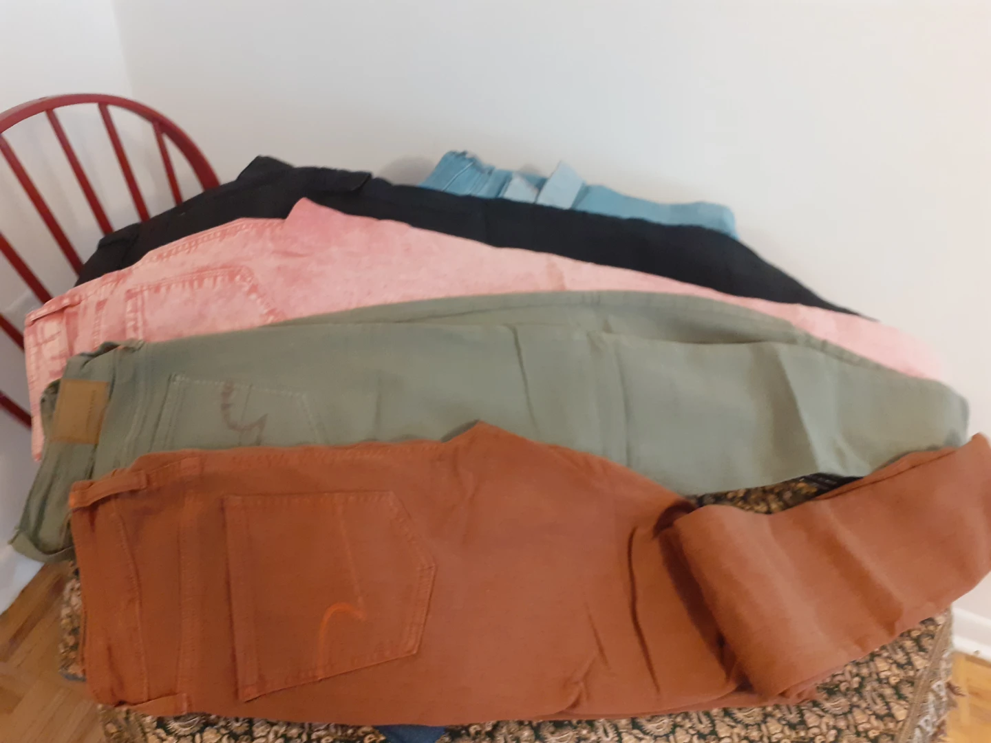 Bundle of Women's Pants - photo 2