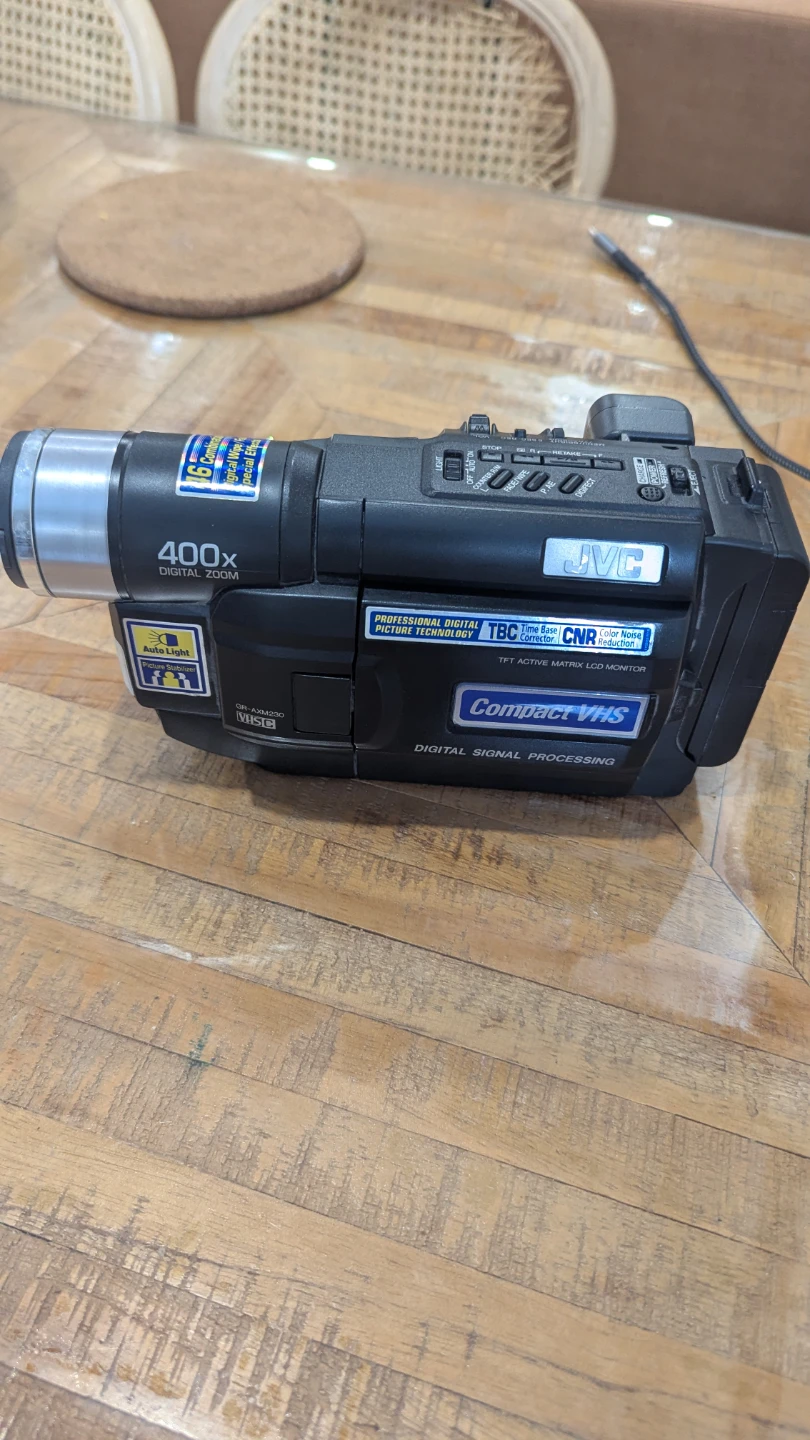 JVC GR-AXM230 VHS-C Camcorder
