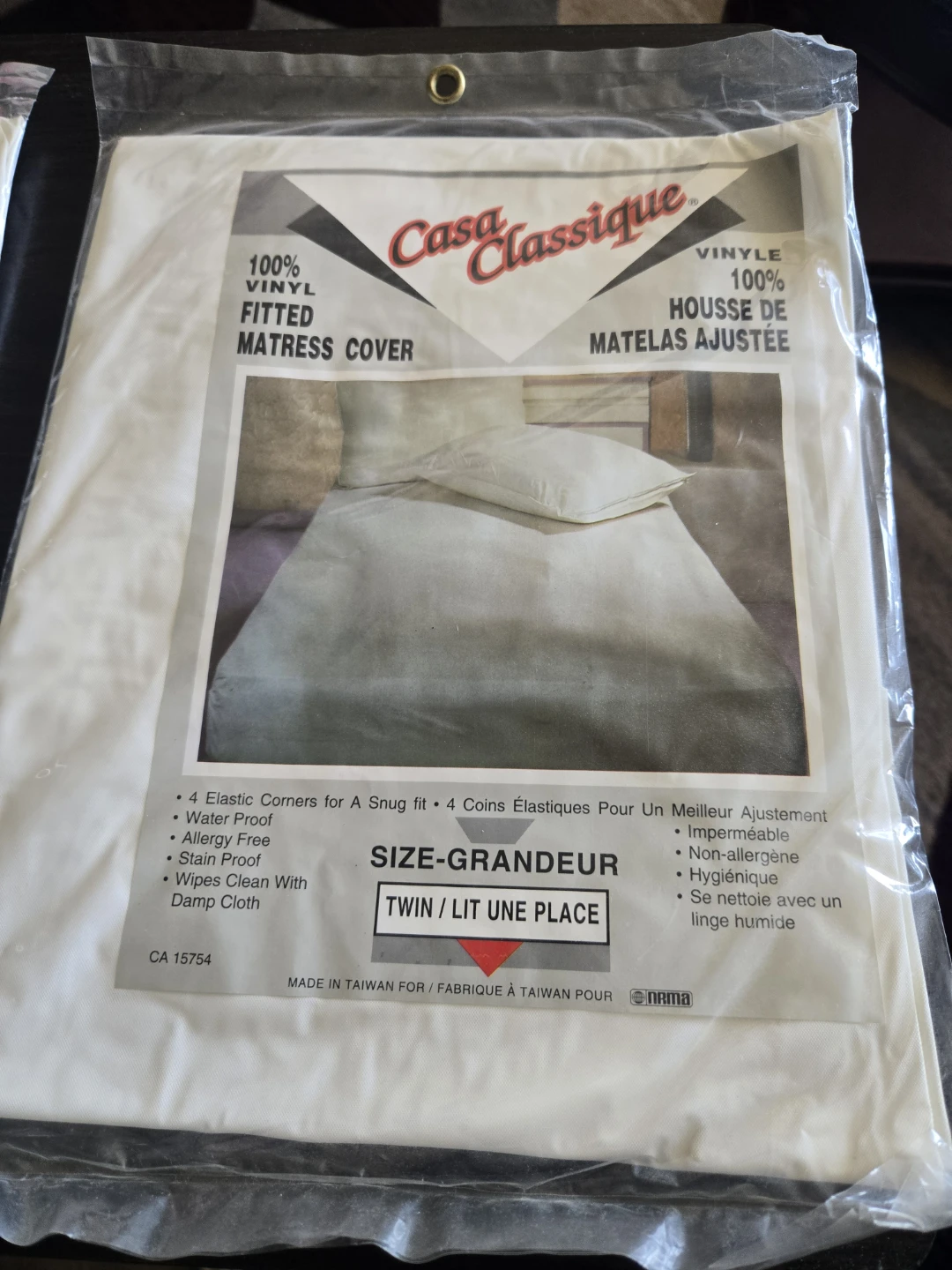100% Vinyl Fitted Mattress Cover - Twin
