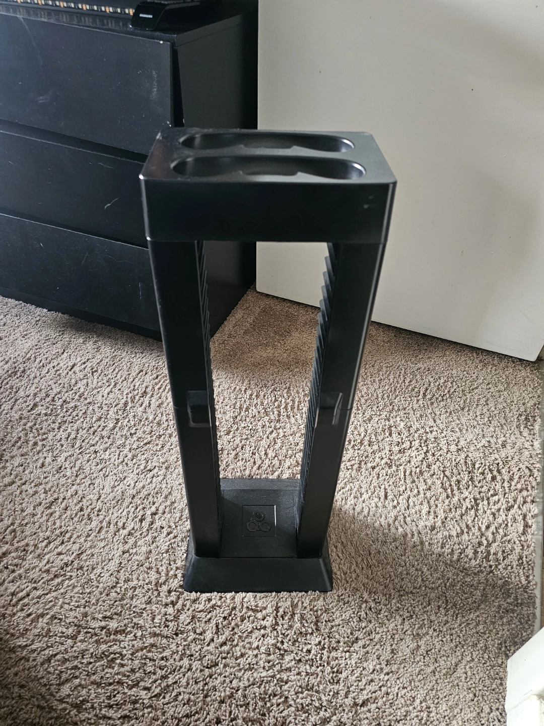 Video Game Discs Stand