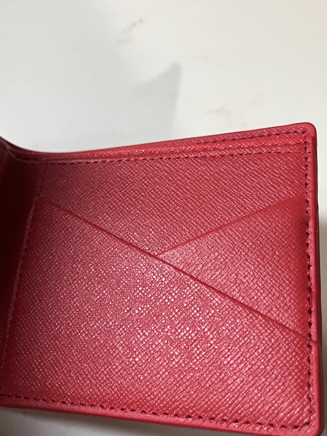 Louis Vuitton x Supreme Red faux Leather Bifold Wallet - photo 4