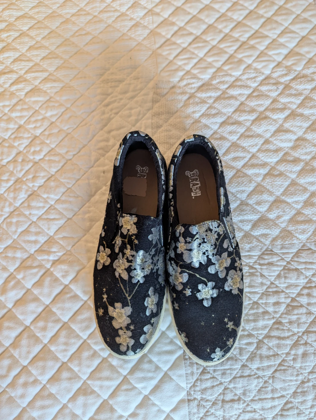 US11 Faux Sued Floral Slip-On Shoes - photo 3