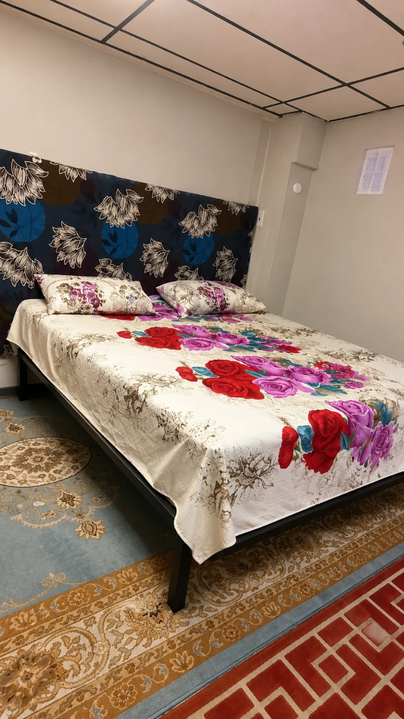 Queen Size Bedding Set without headboard