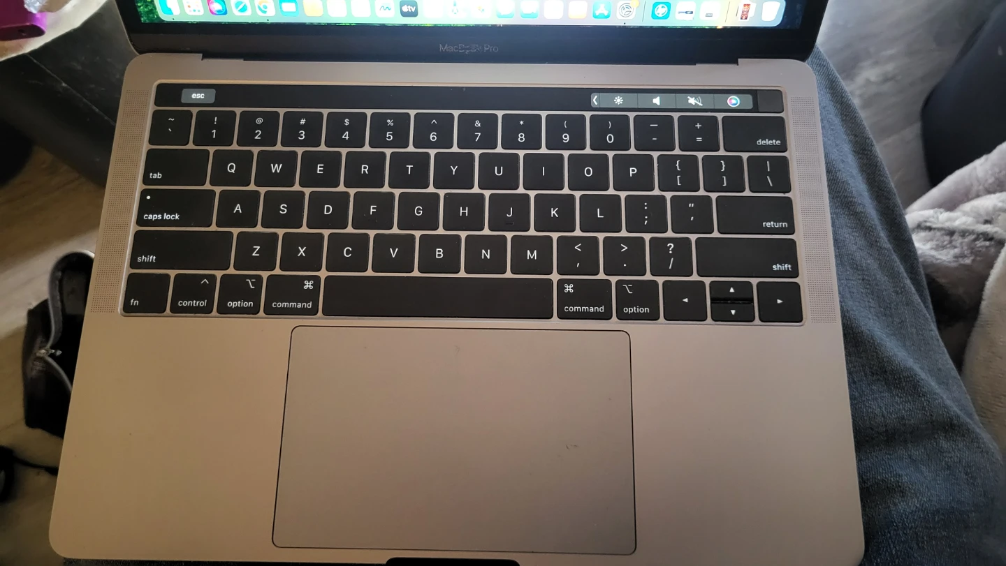 Apple MacBook Pro 13-inch - photo 2