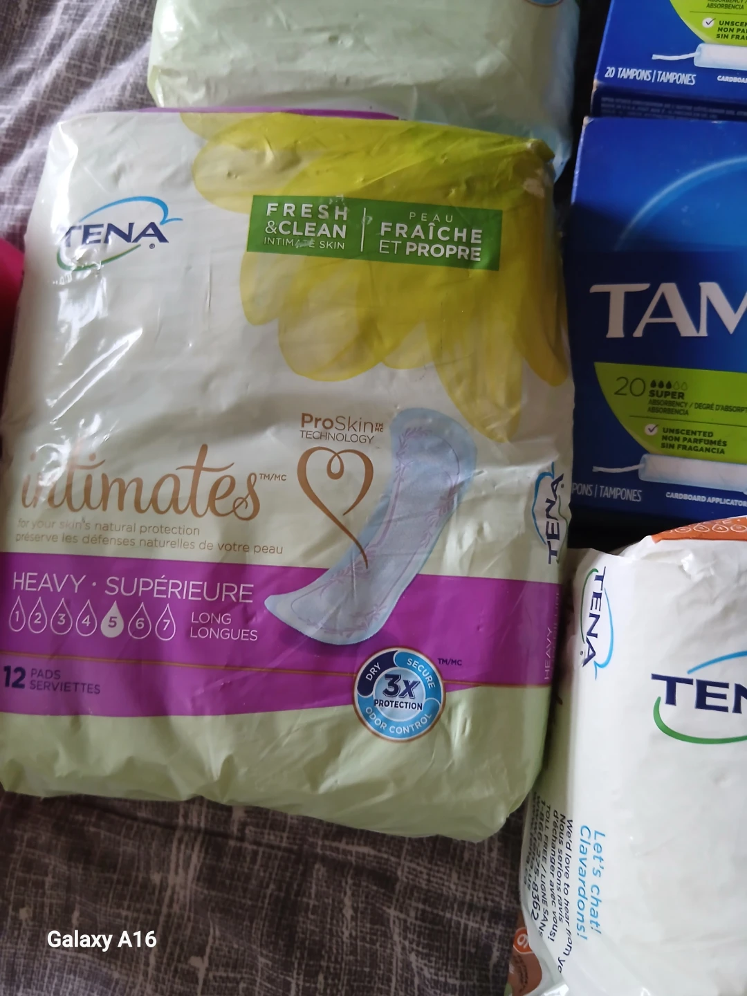 Pads, tampons and pose - photo 3