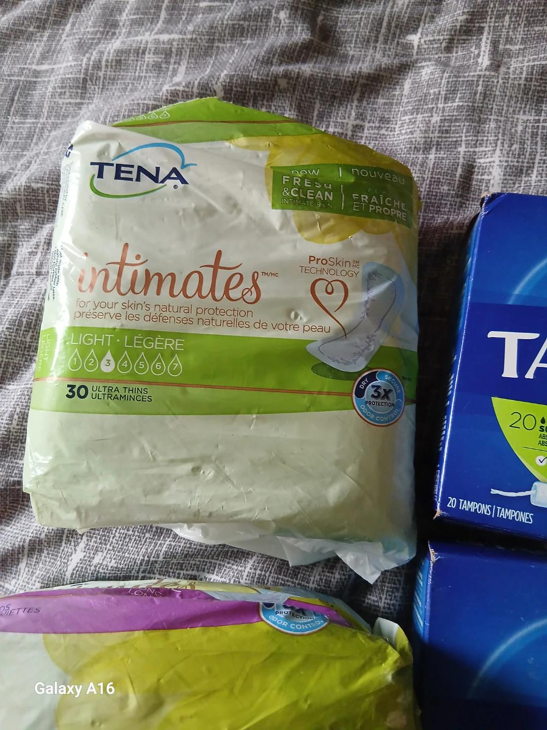 Pads, tampons and pose - photo 4