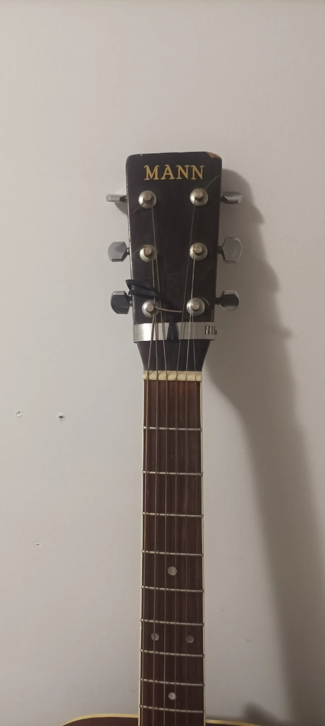 Mann Acoustic Guitar - photo 2