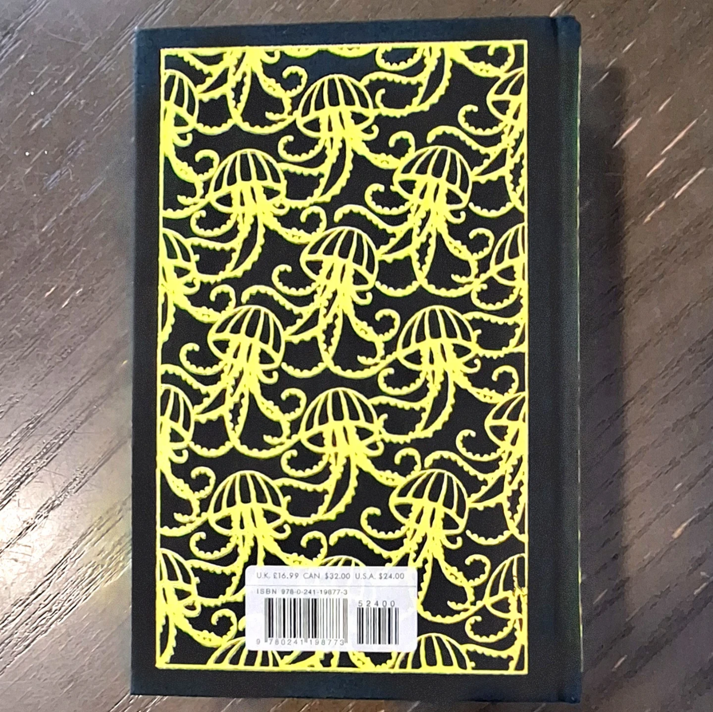 Twenty Thousand Leagues - clothbound classic hardcover book - photo 4