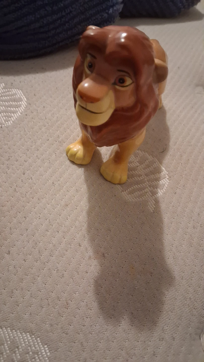 Lion king statue - photo 3