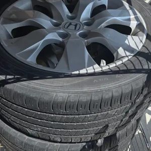 225 50 R17 Honda Alloy Wheel with tires