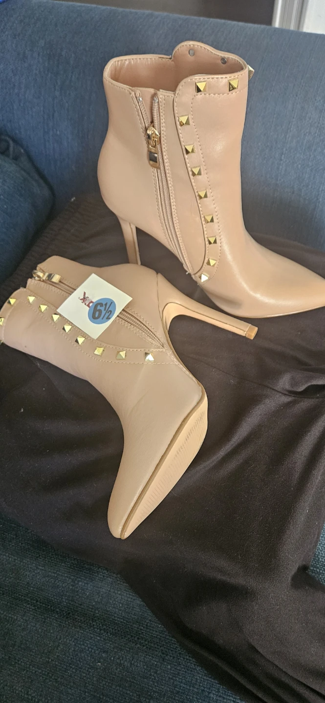 Studded Pointed Toe Ankle Boots - Size 6.5 - photo 4