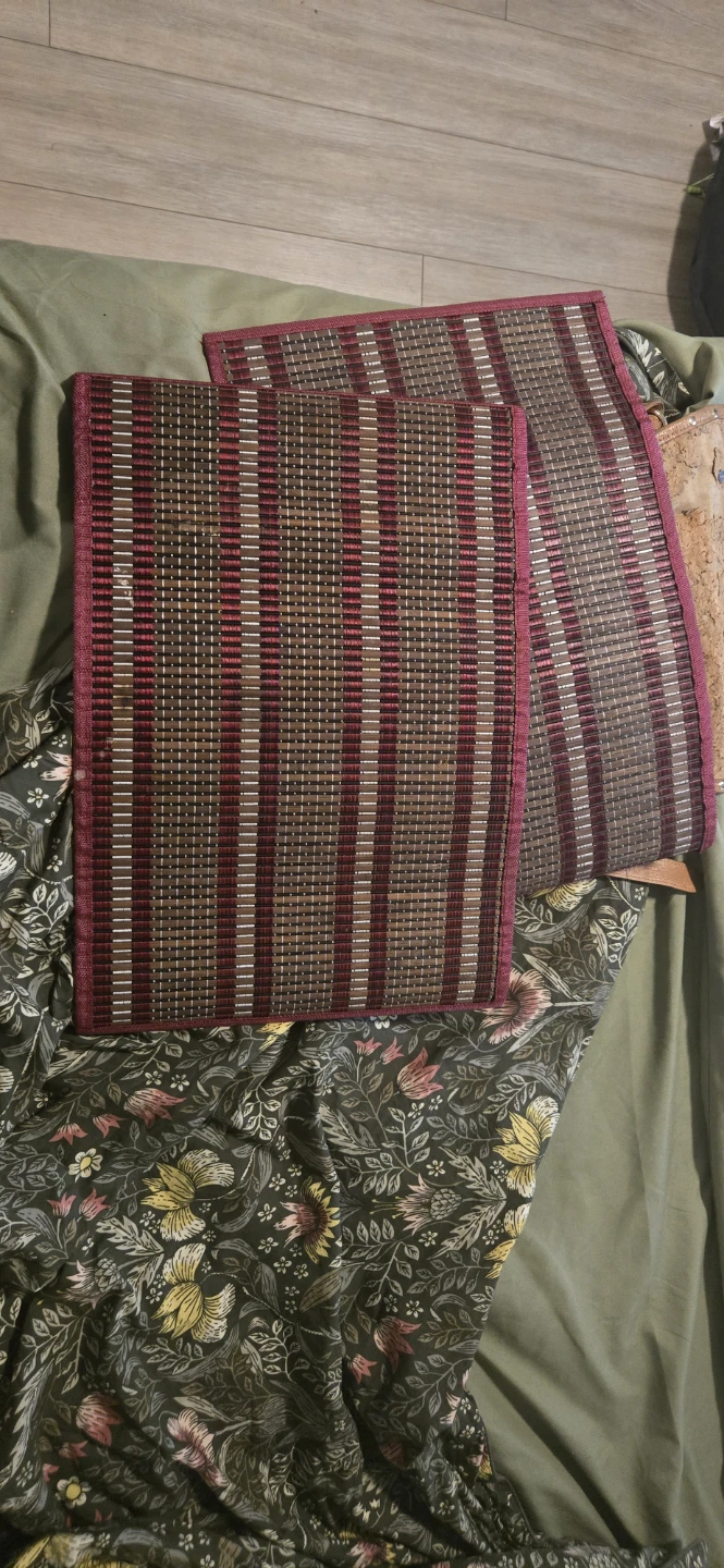 2 Burgundy Woven Placemats Set - photo 2