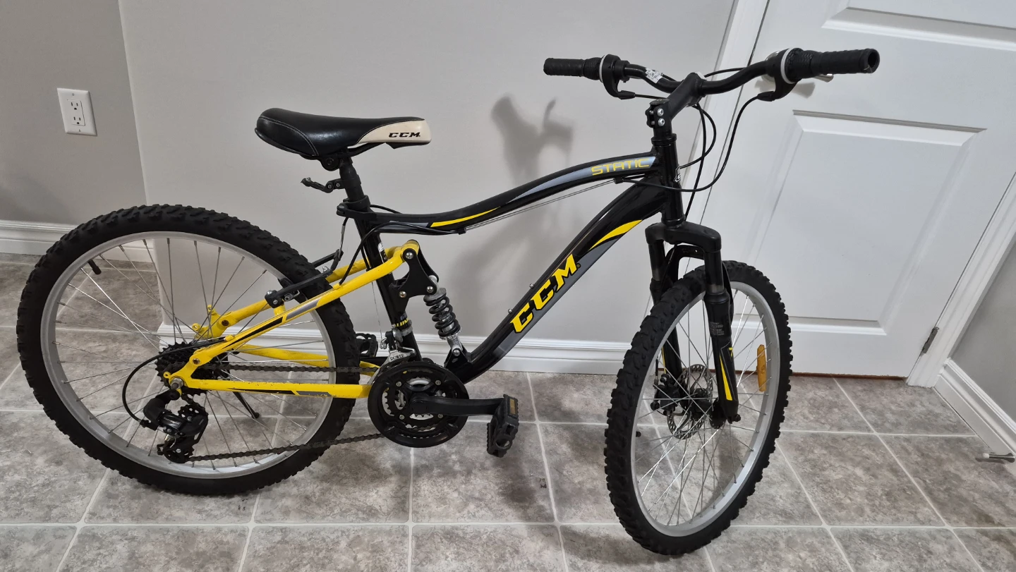 CCM Static Mountain Bike - Black & Yellow