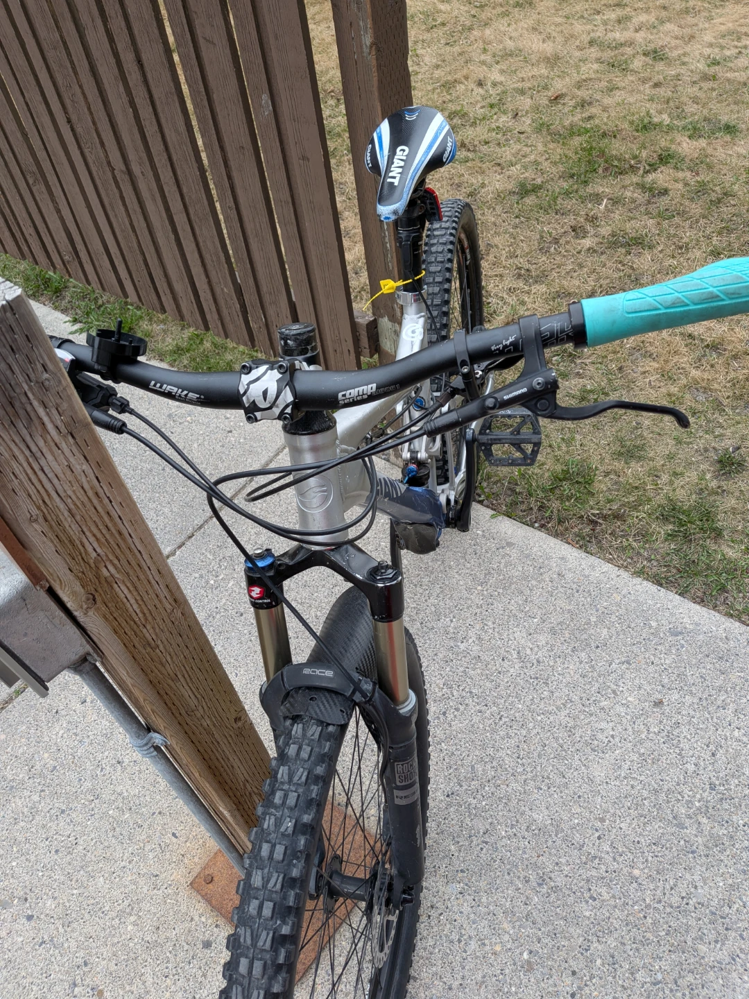 Giant Full Suspension Mountain Bike - photo 2
